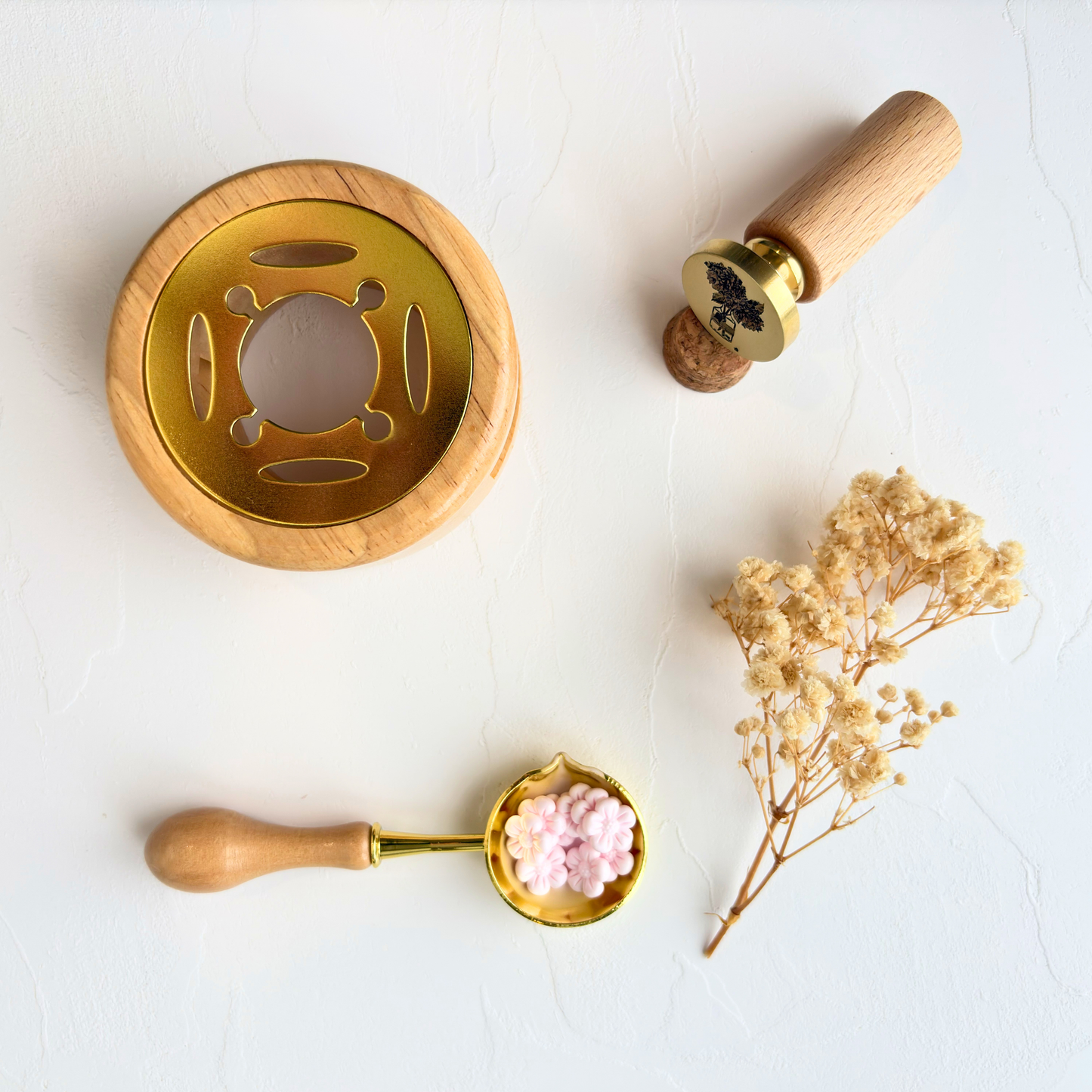 Sealing wax heater